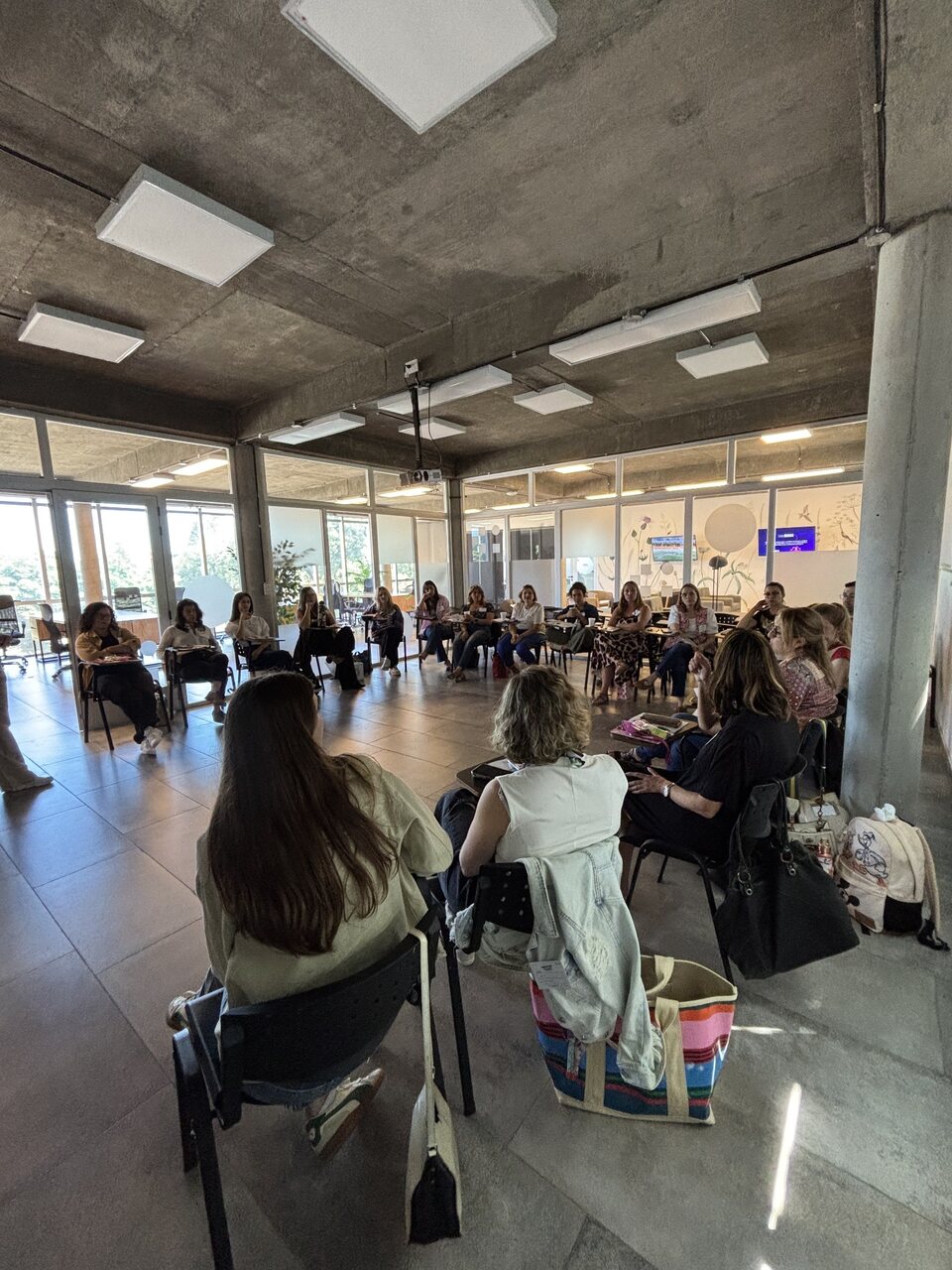 Participantes de Mentes en Evolución reunidas en ronda